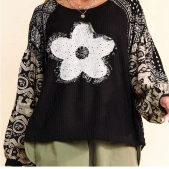 Davi & Dani - Floral Patchwork Top - Picture 2 of 5